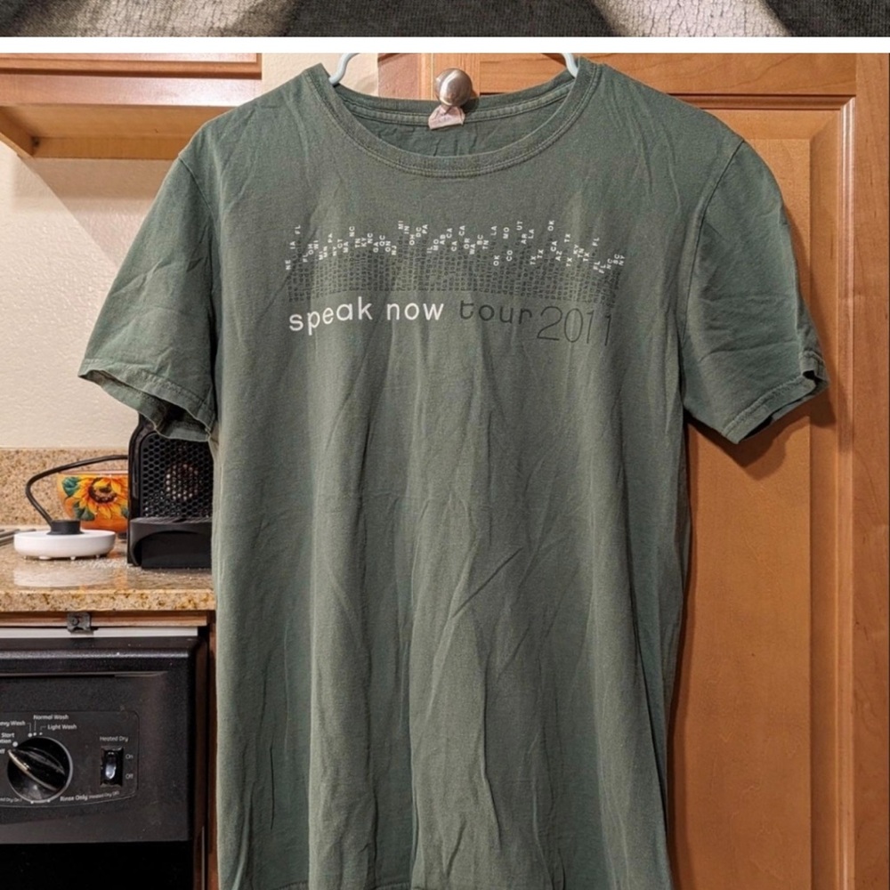 ISO Speak Now Tour Shirt!!!